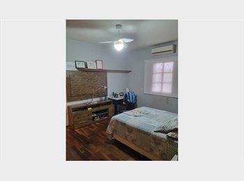 Roomgo BR - Quarto em casa grande e bem localizada, Campinas - R$ 1.900 Por mês