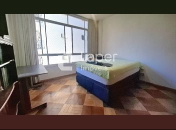 Roomgo BR - Quarto Grande e Iluminado para Alugar – Excelente Localização, Santa Cecilia - R$ 2.800 Por mês