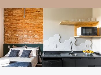Roomgo BR - Studio em Pinheiros, Pinheiros - R$ 1.900 Por mês
