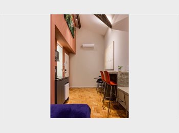 Roomgo BR - Studio em Pinheiros, Pinheiros - R$ 1.900 Por mês