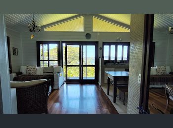 Roomgo BR - Dividir uma casa aconchegante  Costa da Lagoa (Mulher), Florianópolis - R$ 1.800 Por mês