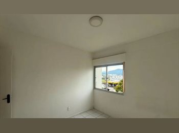 Roomgo BR - Quarto FEMININO na Trindade, Florianópolis - R$ 1.500 Por mês