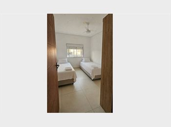 Roomgo BR - Quarto Privativo/Duplo em Casa Ampla – Região do Taquaral / Campinas, Campinas - R$ 900 Por mês