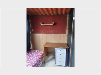 Roomgo BR - Quarto com varandinha para o mar, Vidigal - R$ 500 Por mês