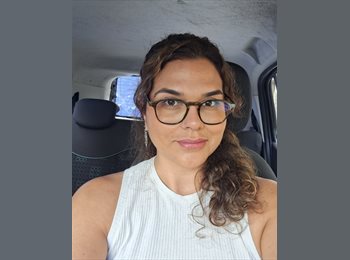 Roomgo BR - Paula - 37 - Barra da Tijuca