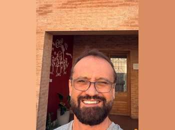Roomgo BR - SANDRO - 52 - Curitiba