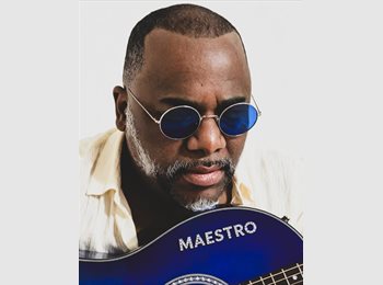 Roomgo BR - Cleris - 46 - Vitória