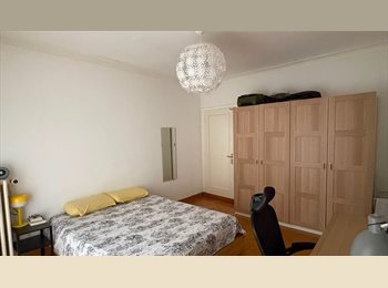 Roomgo CH - Grande chambre dans coloc à deux!, Genève - 1 500 CHF / Mois