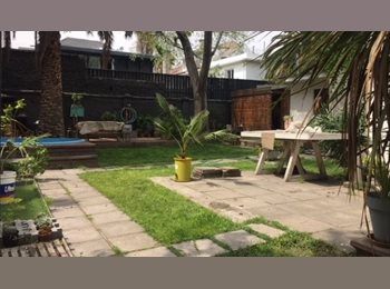 CompartoDepto CL - Rooms available in beautiful house in Providencia, Providencia - CH$400.000 por mes