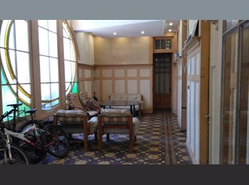 CompartoDepto CL - Habitacion INDIVIDUAL amoblada en casona , Metro Cumming (L5) Barrio Yungay, Santiago - CH$240.000 por mes