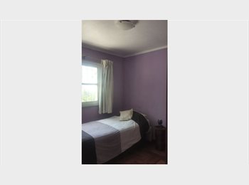 CompartoDepto CL - Habitacion  para mujer a pasos del metro Simon Bolivar, Ñuñoa - CH$250.000 por mes