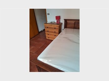 CompartoDepto CL - Pieza a dos cuadras del metro Ines de Suarez, Providencia - CH$280.000 por mes