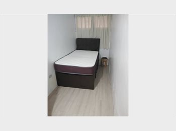 CompartoDepto CL - Arriendo habitacion simple frente al estadio club deportivo manquehue, Vitacura - CH$350.000 por mes