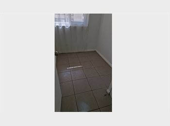 CompartoDepto CL - Dormitorio pequeño en Quinta Normal, Estacion Central - CH$200.000 por mes
