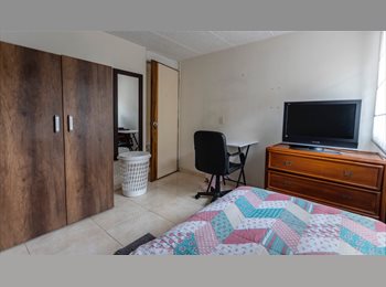 CompartoApto CO - Arriendo habitación luminosa para mujer en Cedritos, Bogotá - COP$ 800.000 por mes