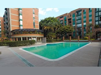 CompartoApto CO - HABITACIÓN AMPLIA CON BALCON  Y BIEN UBICADA EN MEDELLÍN, Envigado - COP$ 1.350.000 por mes