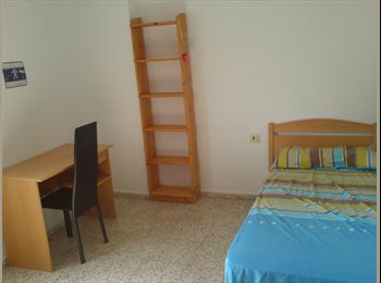 Roomgo ES - alquilo 2 habitaciones ZONA CENTRO de Málaga, Malaga - 350 € por mes