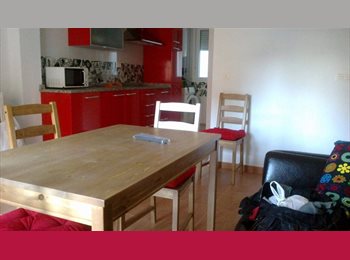 Roomgo ES - Piso en zona Hipercor, Granada - 900 € por mes