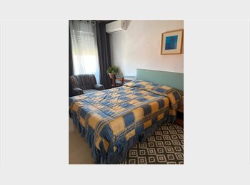 Roomgo ES - Escoge el precio que quieres pagar de las 3 habitaciones, San Blas - 250 € por mes