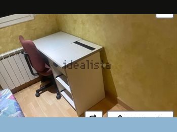Roomgo ES - Alquilo habitación, Cornellà de Llobregat - 450 € por mes