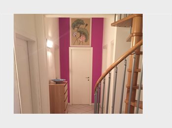 Roomgo IT - POSTO LETTO IN CAMERA DOPPIA LUMINOSA CON BALCONE, Firenze - 330 € al mese