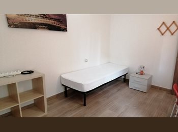 Roomgo IT - SINGOLA  CON  TERRAZZINO, Firenze - 550 € al mese