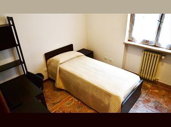 Roomgo IT - Stanza in Verona B.go Milano, Verona - 370 € al mese