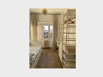 Roomgo IT - Room for rent in Balduina dist 3min walk from FM3 train st. Appiano & 15min walk from metro A Cipro, Trionfale - 650 € al mese