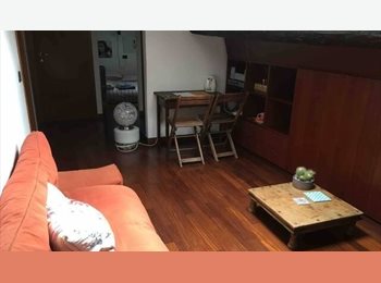 Roomgo IT - Mansarda in porta Venezia, Centrale - Loreto - 900 € al mese