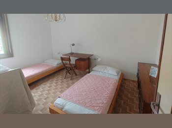 Roomgo IT - Double Room with Twin Beds in Shared Flat, Trieste - 650 € al mese