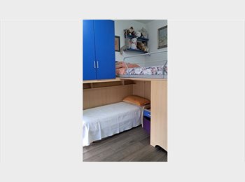 Roomgo IT - Camera singola con.bagno, Novara - 400 € al mese