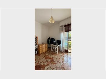 Roomgo IT - Affitto di camera zona Frattini-Lorenteggio Milano, Navigli - Ticinese - Pta Genova - Lorenteggio - 480 € al mese