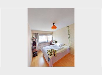 Appartager LU - Cozy room in center Esch-sur-alzette, with private parking, available immediately, Esch-sur-Alzette - 650 € / Mois
