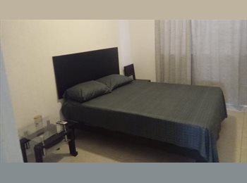 Roomgo MX - Hermosa y cómoda Habitación con A/A, cama Matrimonial , colchón ortopédico  nuevo, cortinas Jet lag, Solidaridad - MX$4,900 por mes