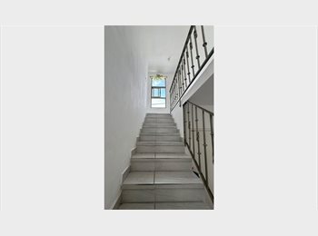 Roomgo MX - Se busca roomie para casa tranquila en Fracc. Bosques San Miguel con Av. Nichupte, Benito Juárez - MX$5,000 por mes