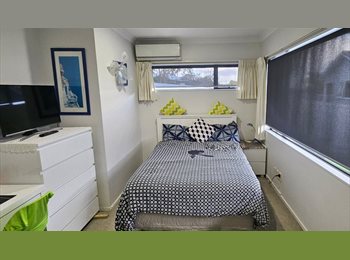 Roomgo NZ - Fully furnished modern home, Auckland - $270 pw