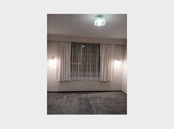 Roomgo NZ - Peaceful and Quiet, Clean and Tidy, Auckland - $275 pw