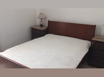 Roomgo PT - Arrendo Quartos a Estudantes, Porto - 300 € Por mês