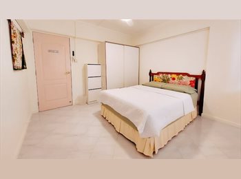 Roomgo SG - Clementi NUS SIM NUH Balinese Aircon room, Pandan Gardens - $1,200 pm
