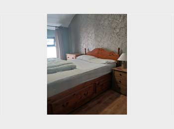 Roomgo UK - Spacious double room in Ystrad, Porth - £525 pcm