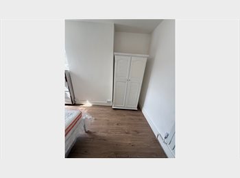 Roomgo UK - Double room for sharing, Potters Bar - £600 pcm
