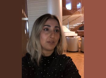 Roomgo UK - Yalda Saddighzadeh - 45 - Brighton