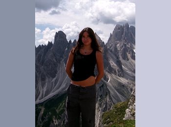 Roomgo UK - Ayla Cassar - 21 - Edinburgh
