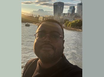 Roomgo UK - Abdalla - 32 - Charing Cross