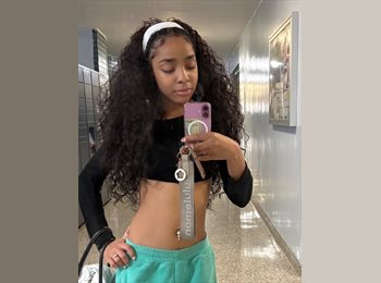 Roomgo US - Jocelyn - 18 - NYC