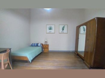 Roomgo AR - Habitación individual grande impecable en Parque Patricios CABA, Buenos Aires - AR$ 399 pm