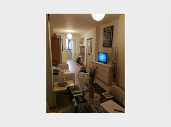 Appartager BE - grand studio confortable, La Louvière - 520 € pm