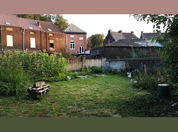 Appartager BE - Chambre côté jardin, Charleroi - 472 € pm