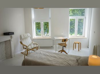 Appartager BE - Chambre ensoleillée, Charleroi - 502 € pm
