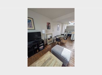 Appartager BE - St Gilles. Chambre dans une colocation meublée, Saint Gilles Sint Gillis - 740 € pm